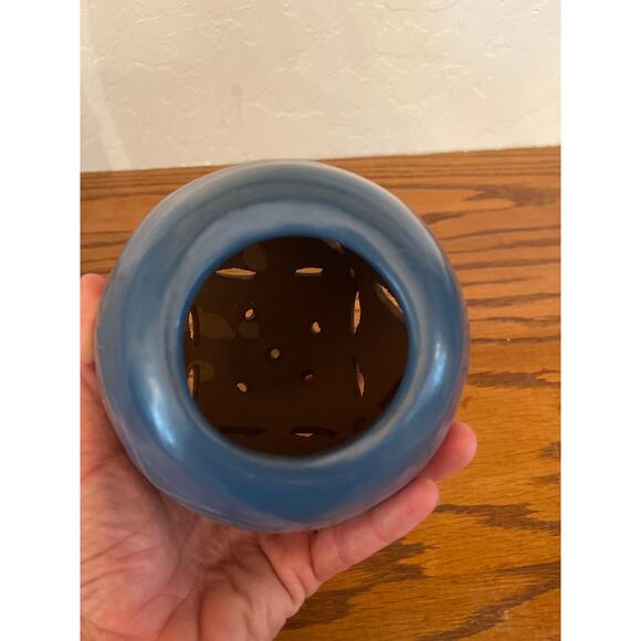Blue Petal Terracotta Tealight - Picture 4 of 4
